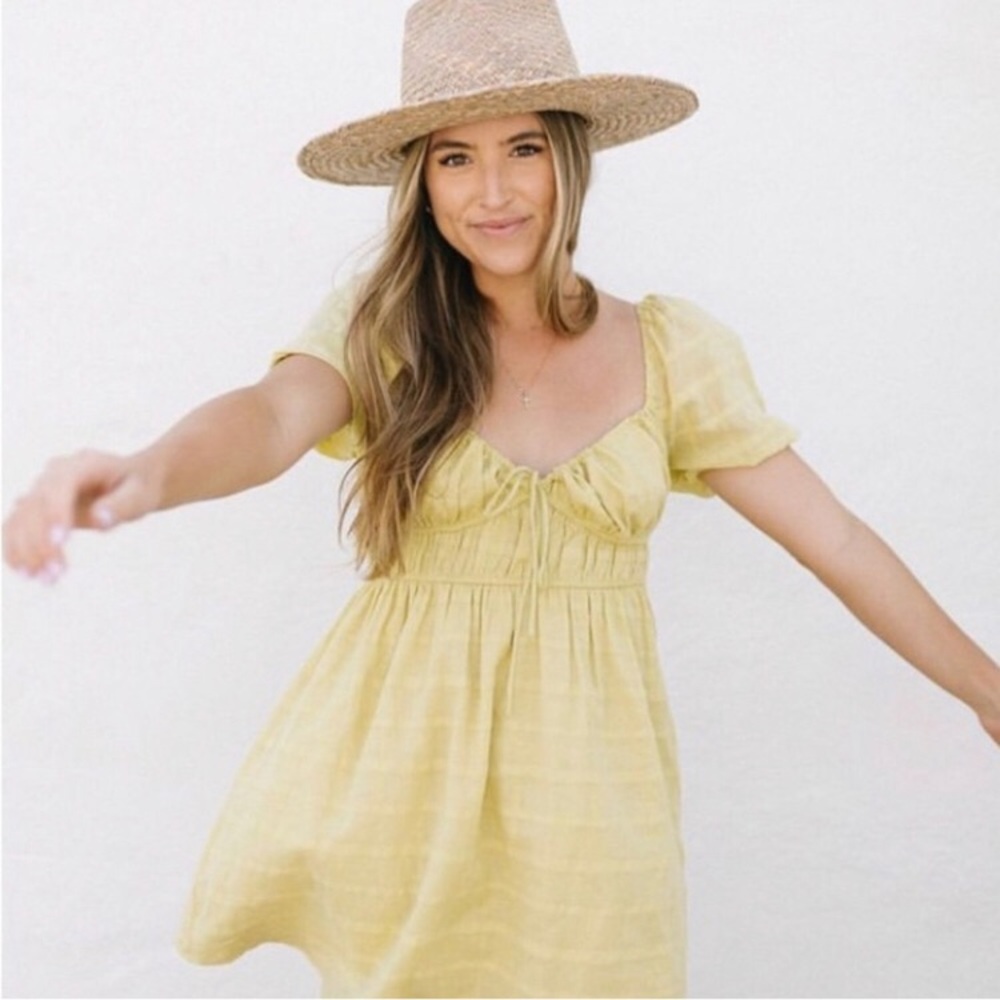 Solai the label green yellow vintage vibes dress tags neuflora Sezane